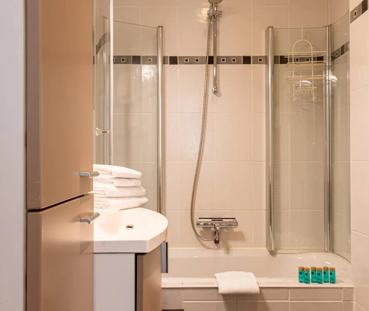 Spacious Apartment Up To 6 People Ostend